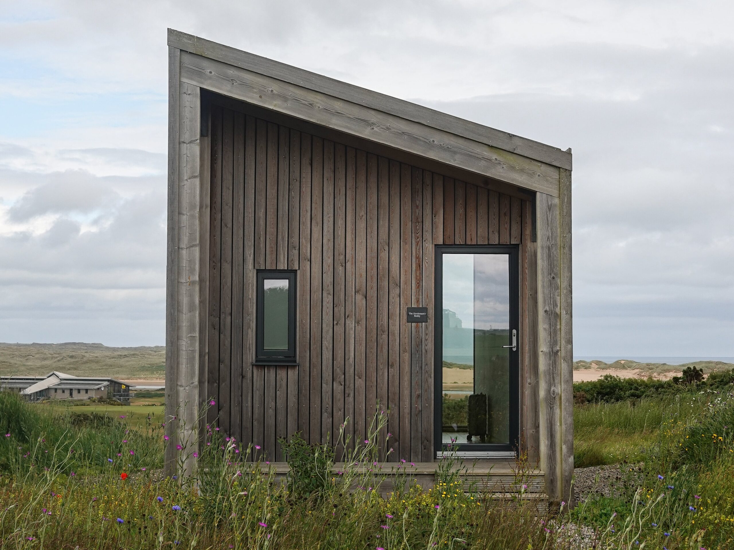 Exterior of The Herdsman's Bothy, one of the Tahuna Bothies